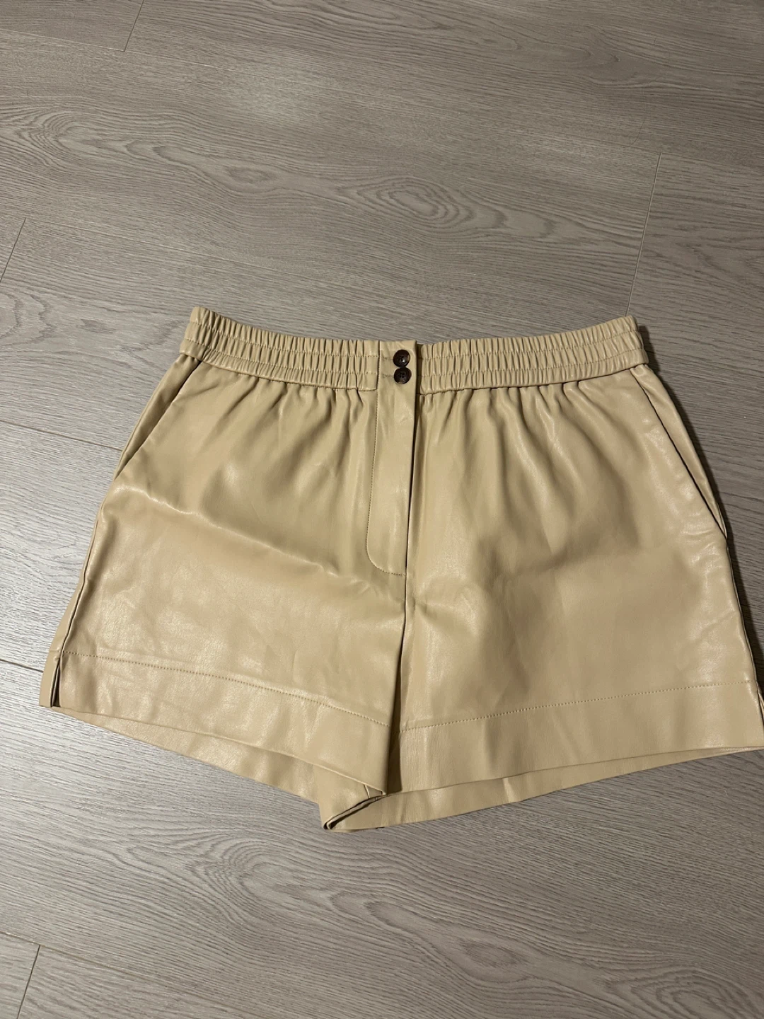HUDSON NORTH Faux Leather Shorts L/G