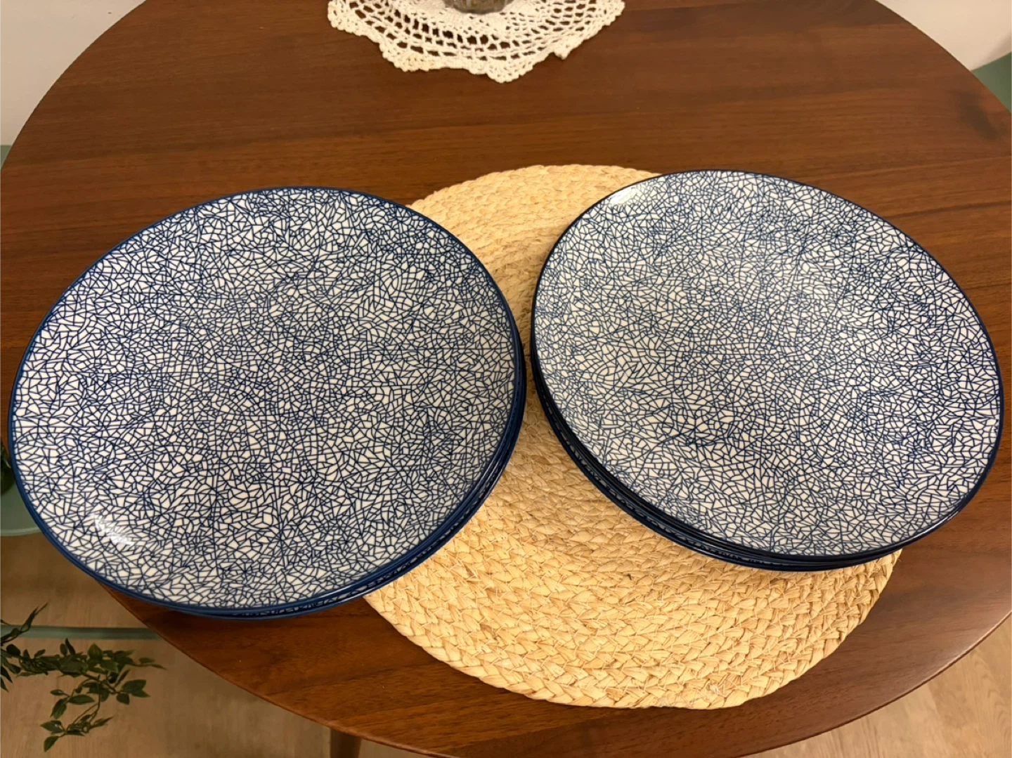 Set of 6 Blue and White Plates