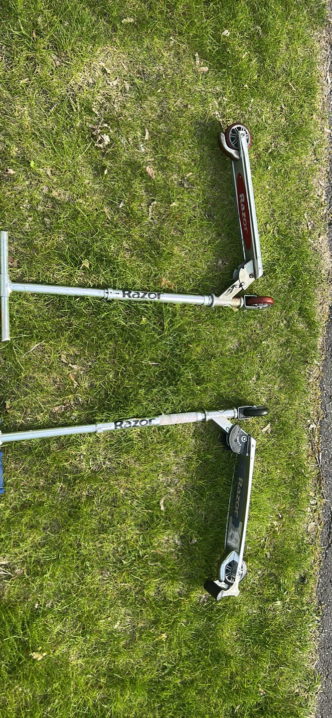 Razor Scooters - Set of 2 - photo 2