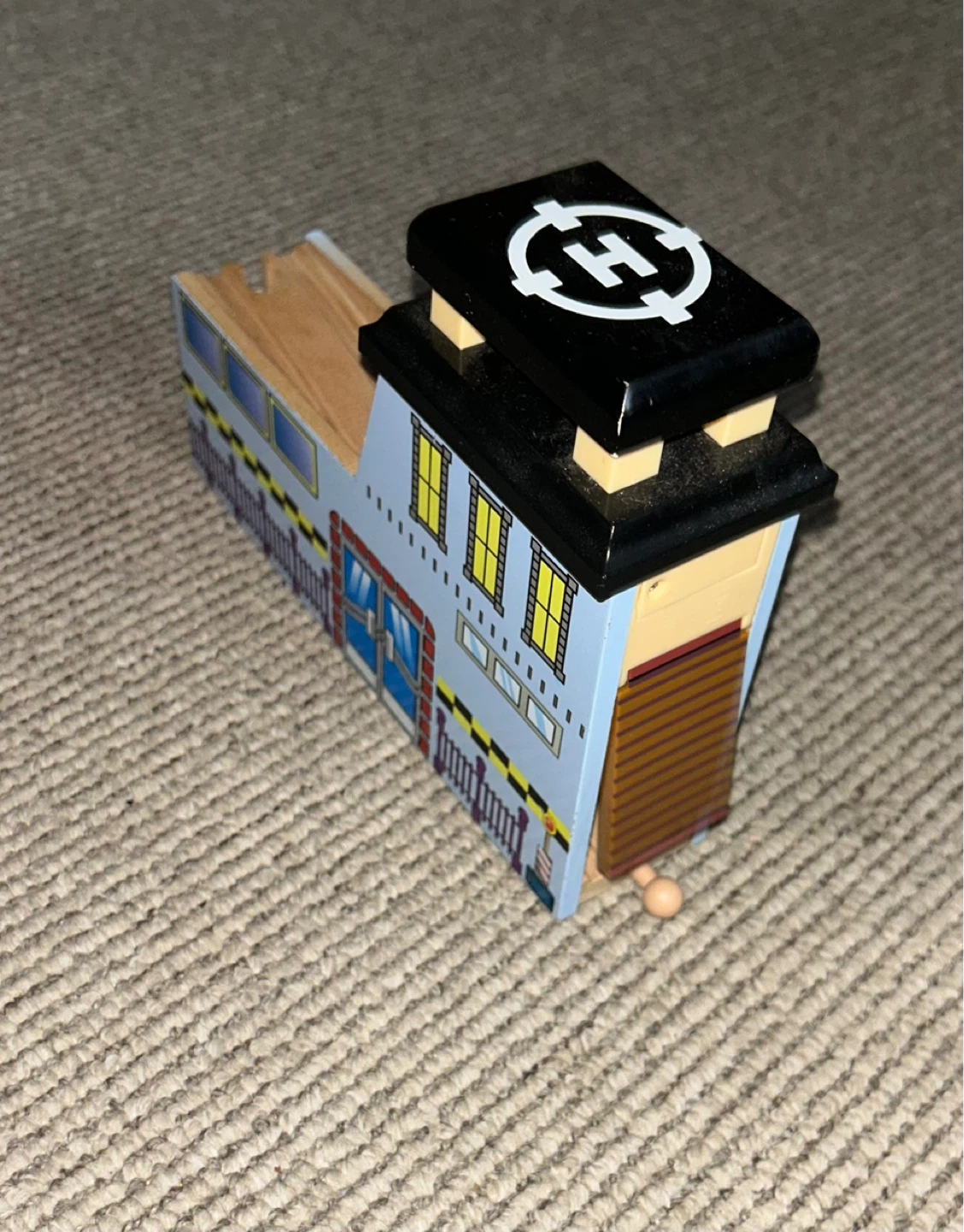 Wooden Train Station with Helipad - photo 2
