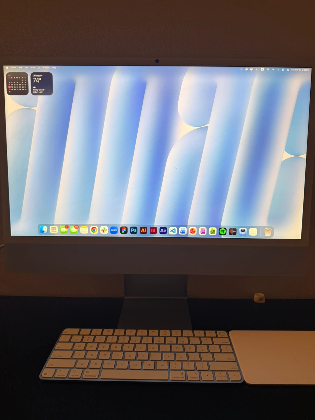 iMac M4 24" Blue 16GB/512GB + Magic Trackpad - Like New