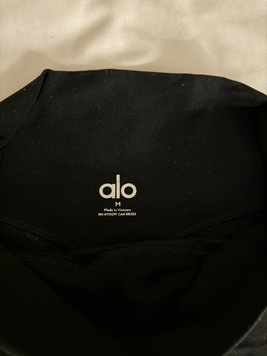 Alo Yoga 5" Airbrush High-Waist Biker Shorts - Black - photo 3