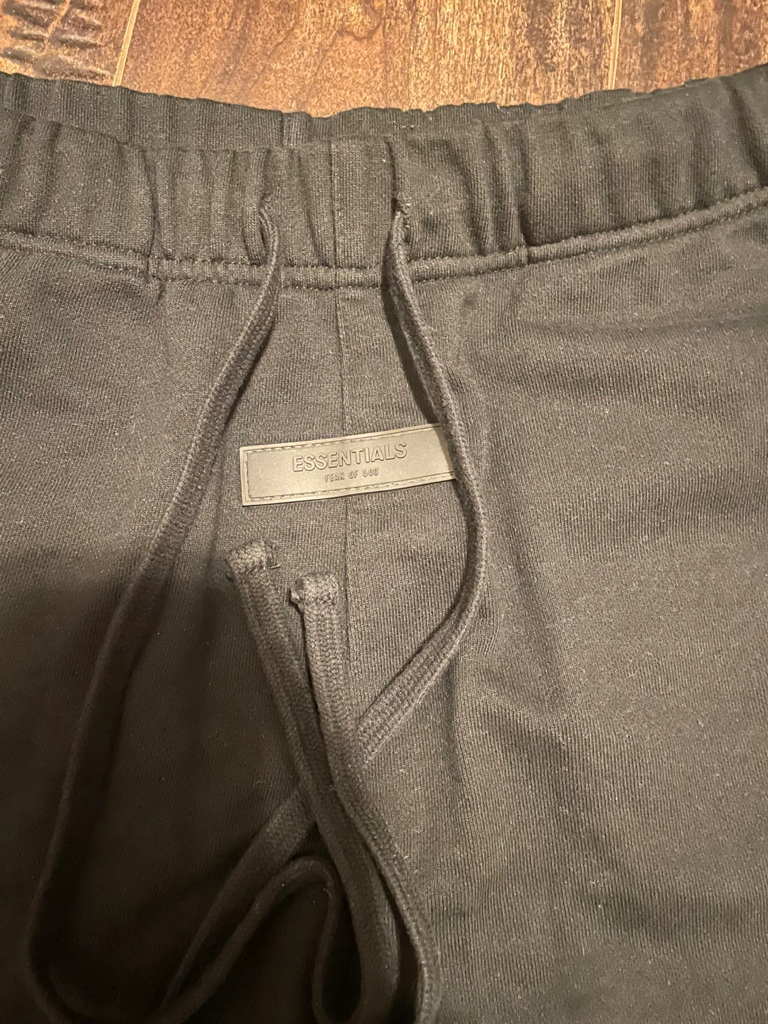 ESSENTIALS Fear of God Black Shorts Size Small - photo 2