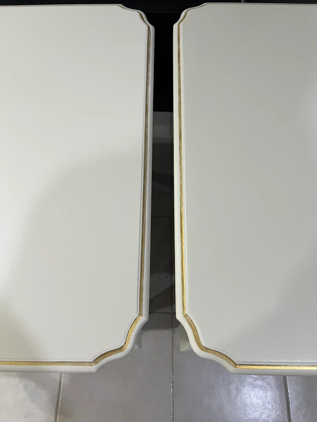 Elegant French Provincial Side Stands (Set of 2) - photo 3