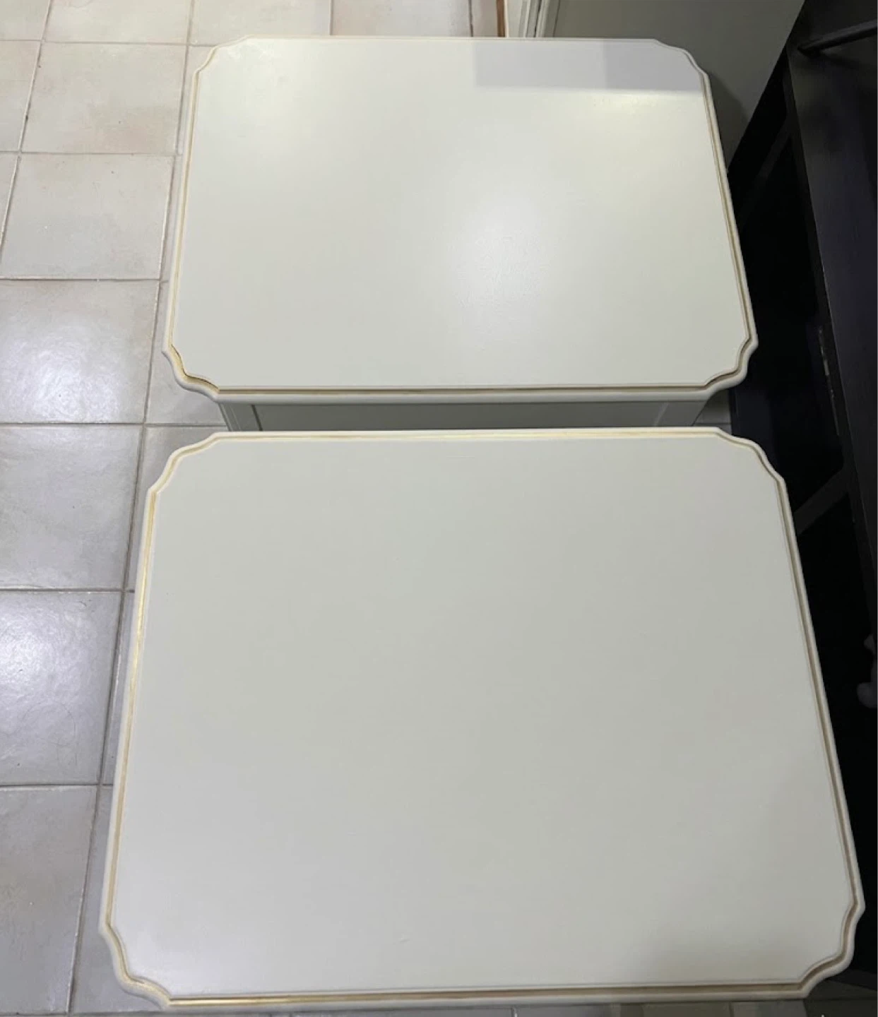 Elegant French Provincial Side Stands (Set of 2) - photo 5