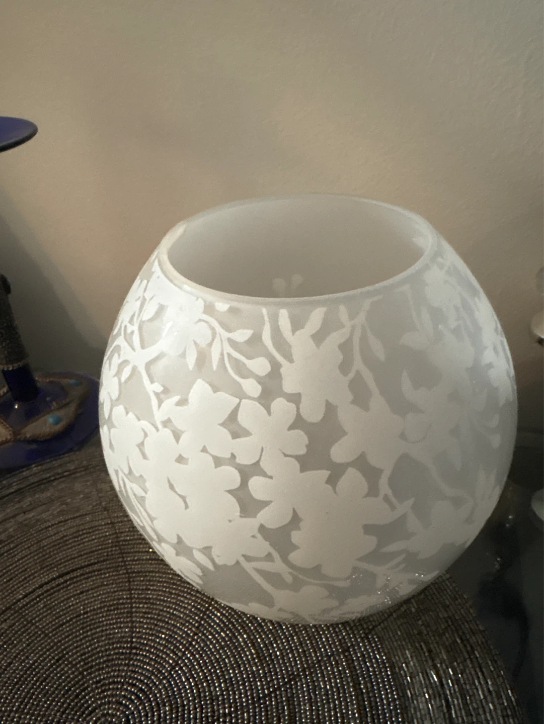 Frosted Glass light with  Floral Design - photo 2