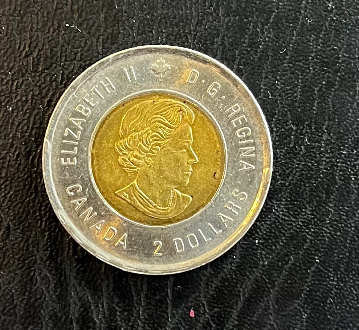 2015 Canada 2 Dollar Coin Sir John A. Macdonald - photo 2