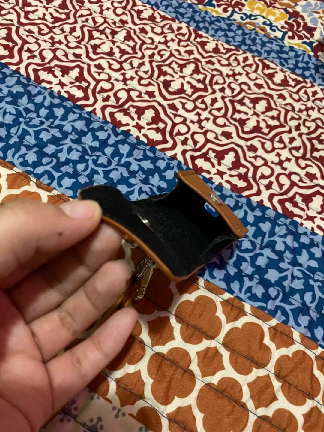 Airpods cover holder. Small Pouch with Strap - photo 3