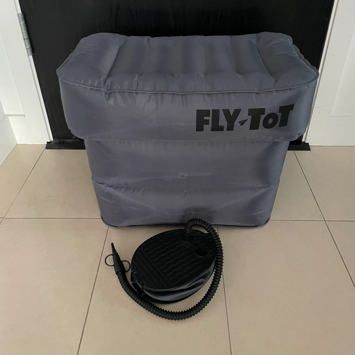 Fly Tot with pump