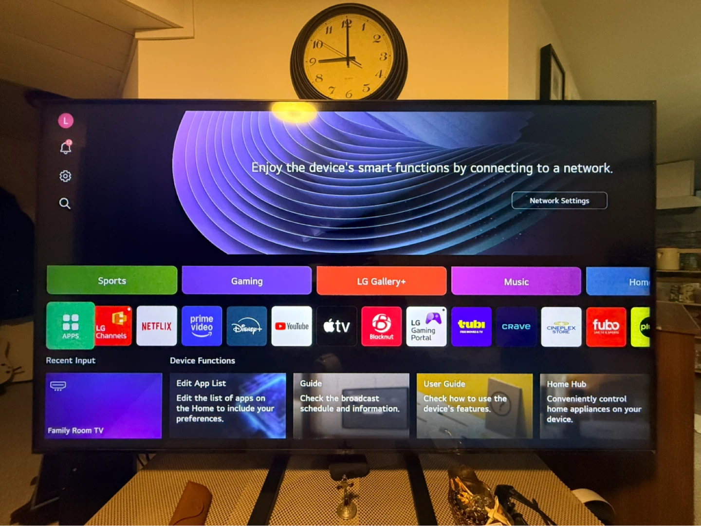 75” LG Smart TV 4K HDR - photo 2