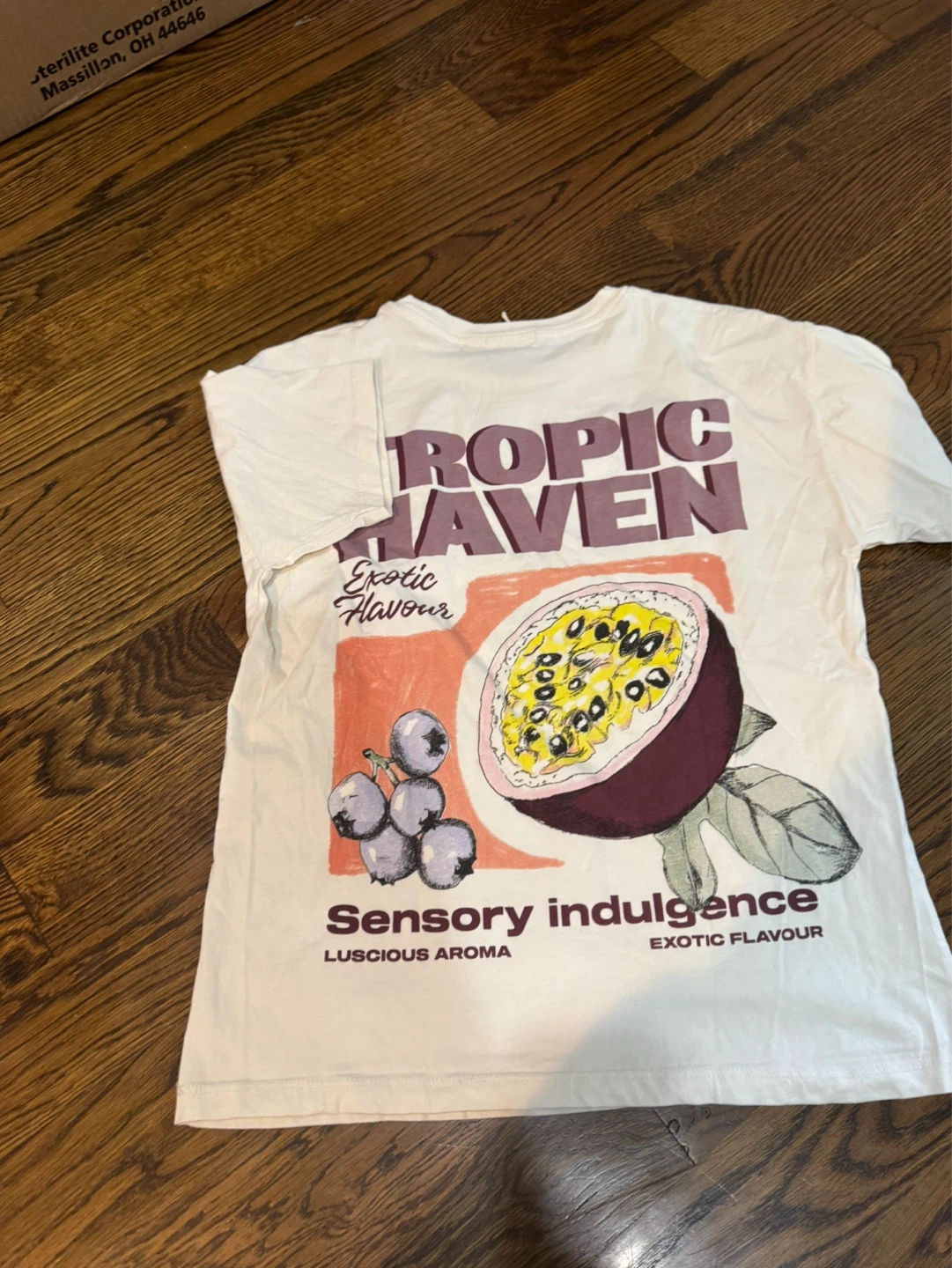 Tropic Haven Graphic T-Shirt