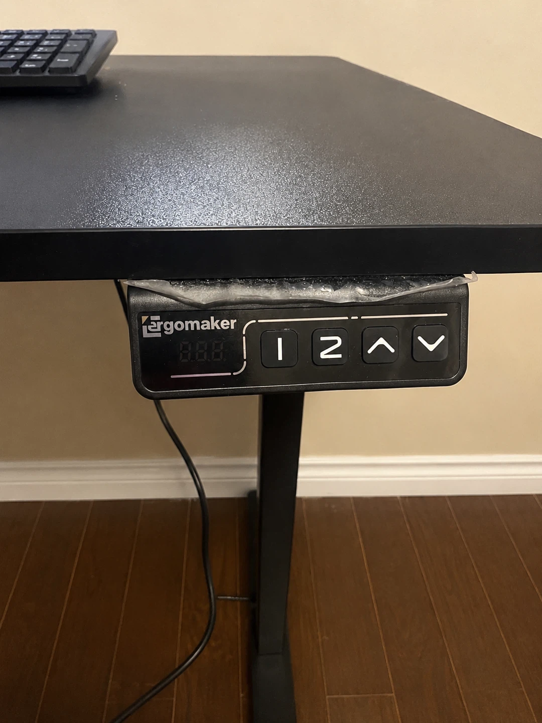 Negotiable - Ergomaker Adjustable Standing Desk Black - photo 4