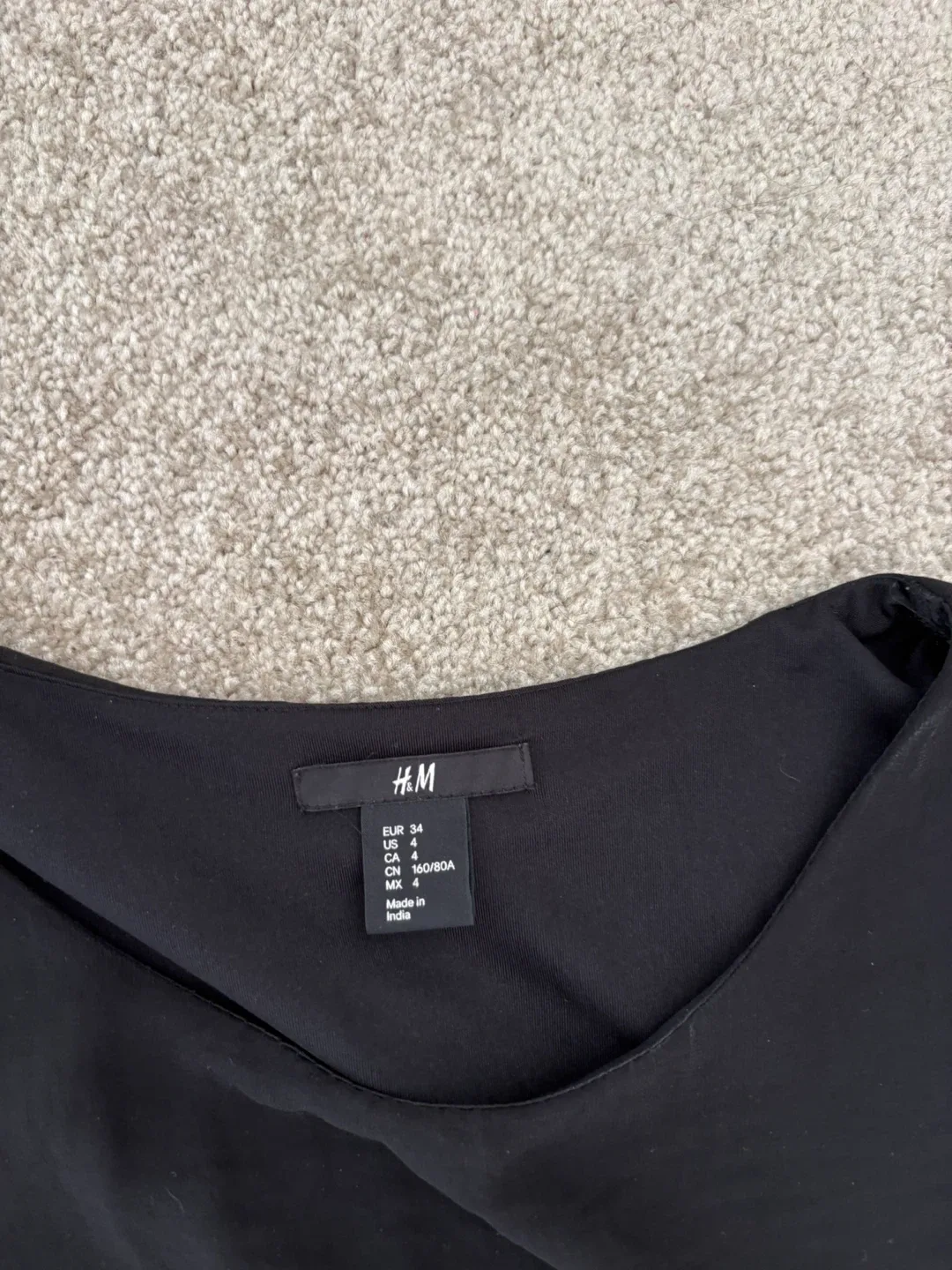 H&M Black Sleeveless Dress Size 4 - photo 2