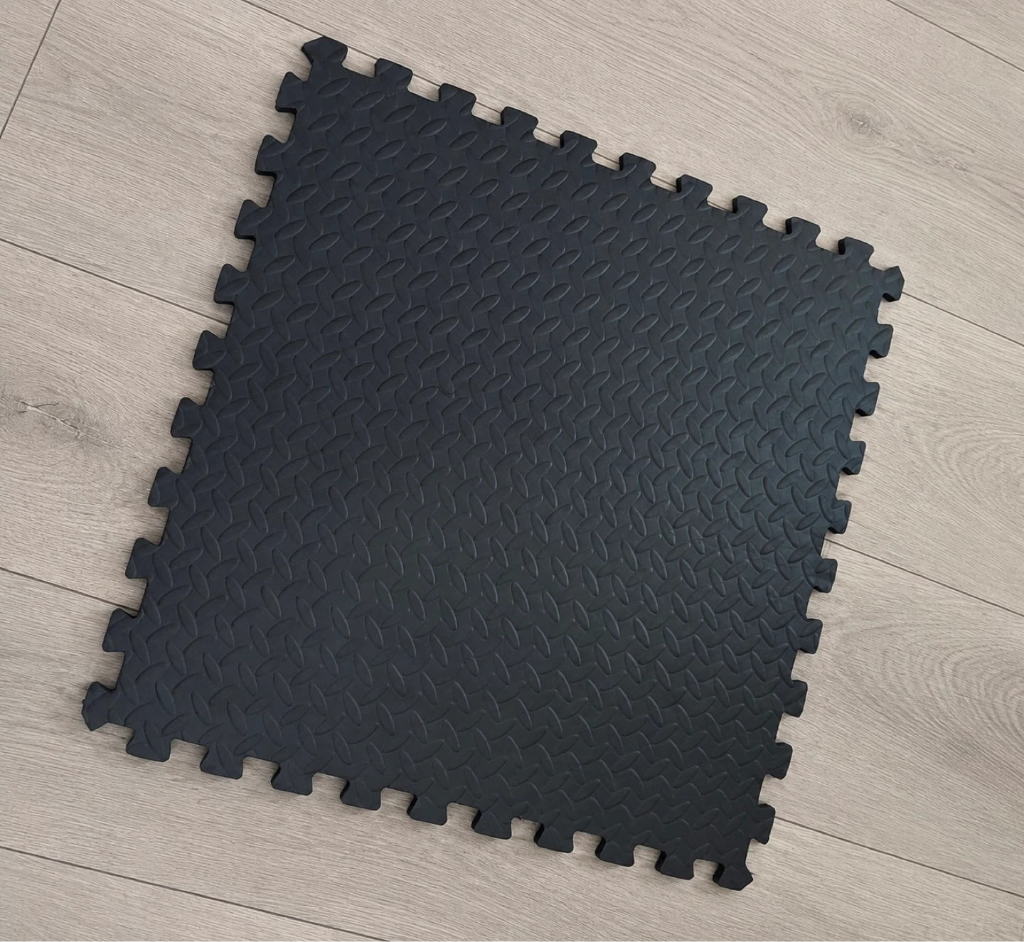6 Black/Grey interlocking foam mats