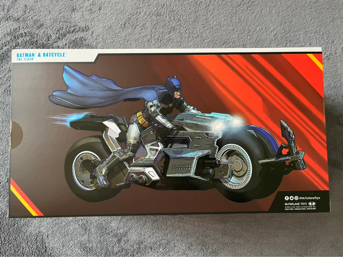 McFarlane DC Multiverse Batman & Batcycle From The Flash - photo 4