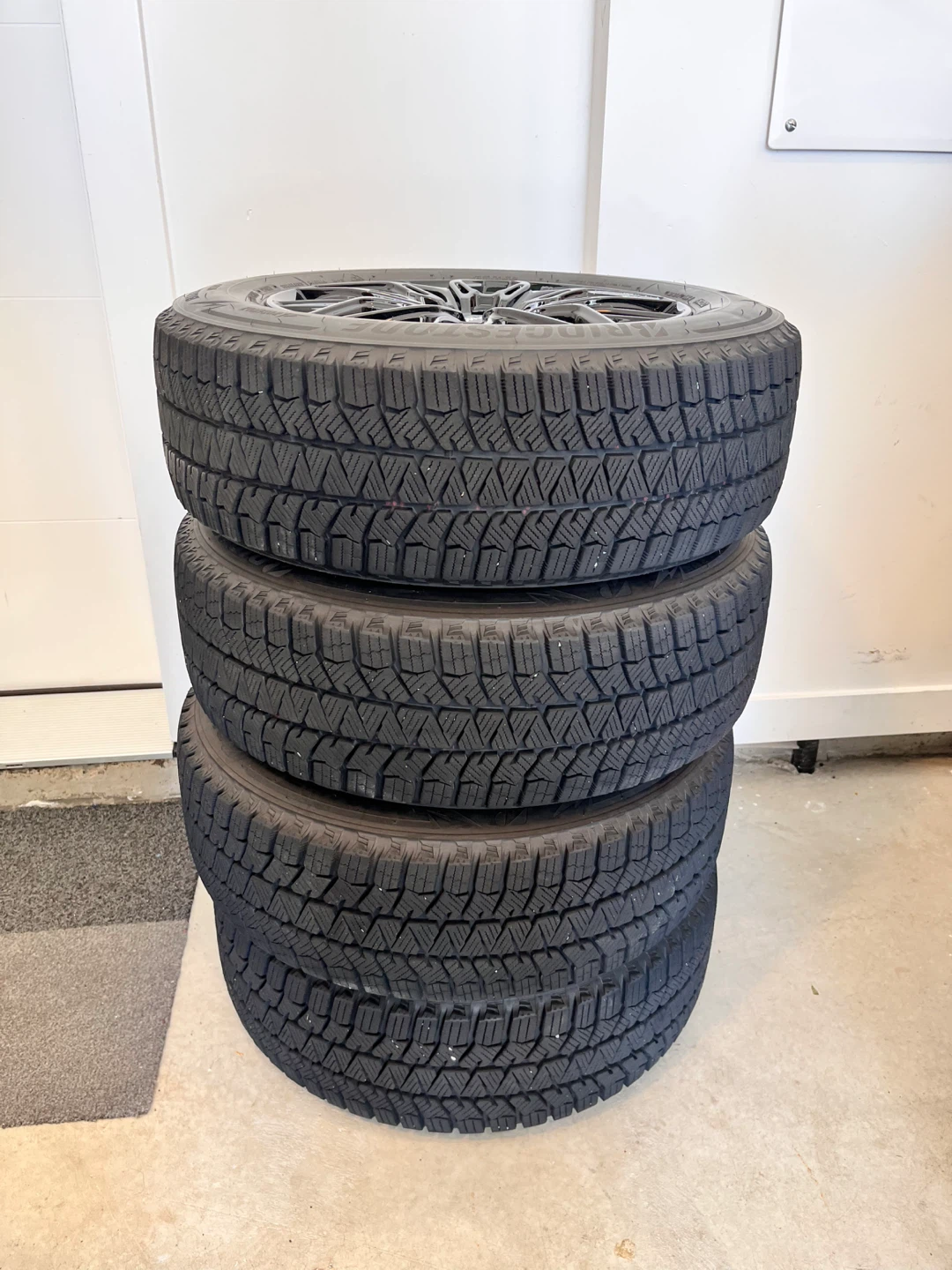 Bridgestone Blizzak Winter Tires and Alloy Wheels - photo 2