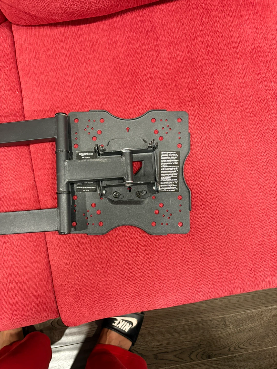 AmazonBasics Full-Motion TV Wall Mount - photo 3
