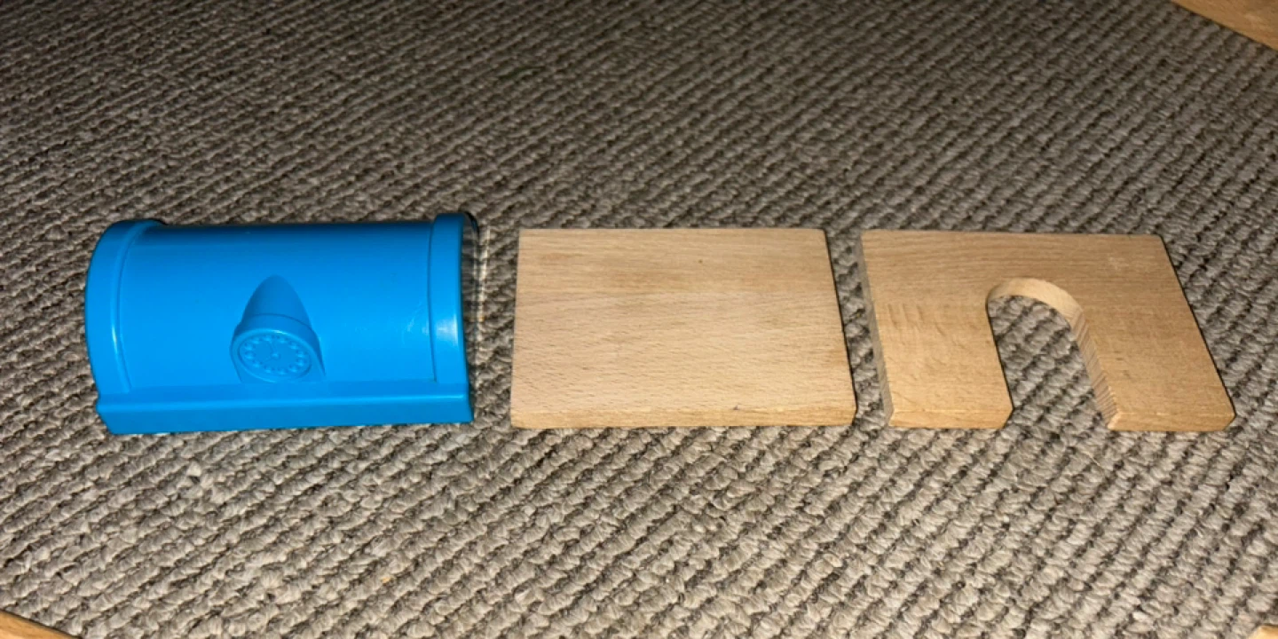 Wooden Train Track pieces with Bridge and Station - photo 4