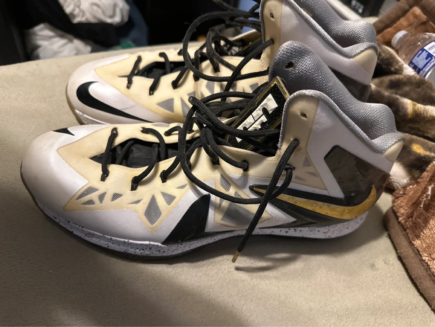 Nike LeBron XI Basketball Shoes - photo 2