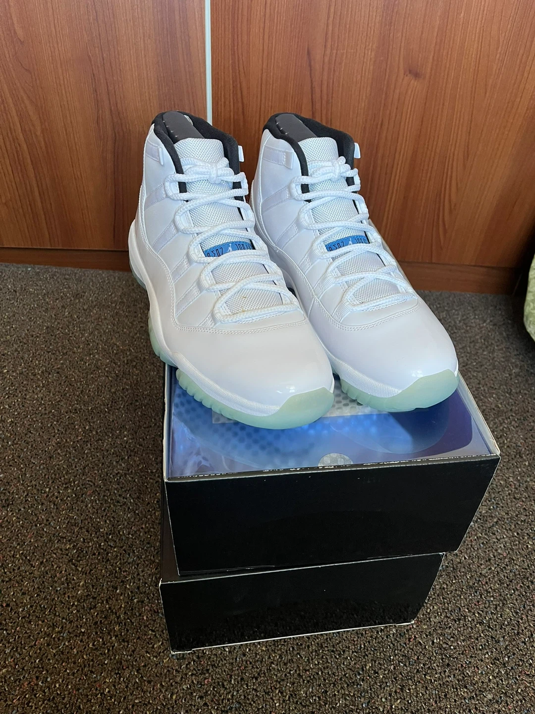 Air Jordan 11 Retro "Legend Blue" Size 11 - photo 2