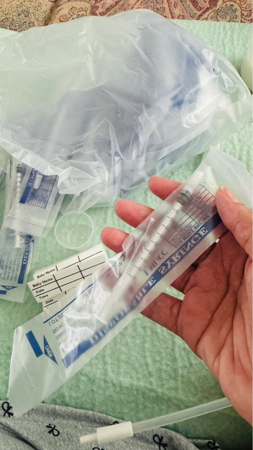 Colostrum Syringe Set with Labels - photo 2