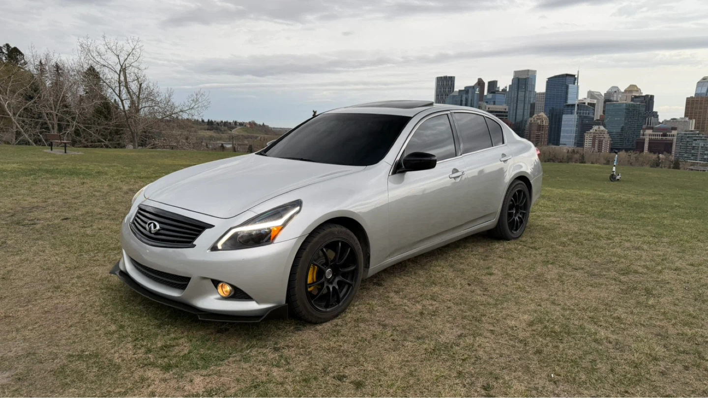 Silver Infiniti G37 Sedan - photo 4