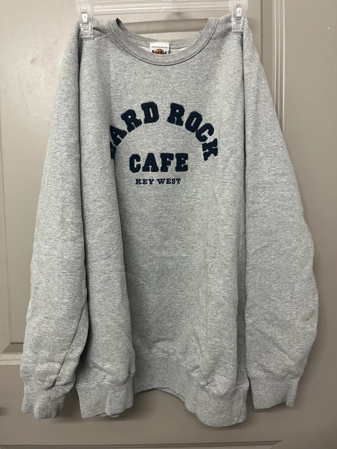 Hard Rock Cafe Men's Grey sweatshirt
