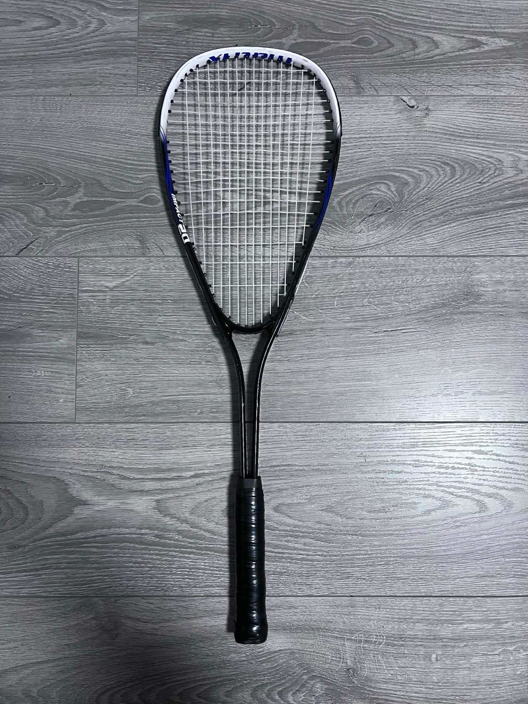 2 Squash Rackets (Wilson & Matrix) + 3 Balls - photo 2