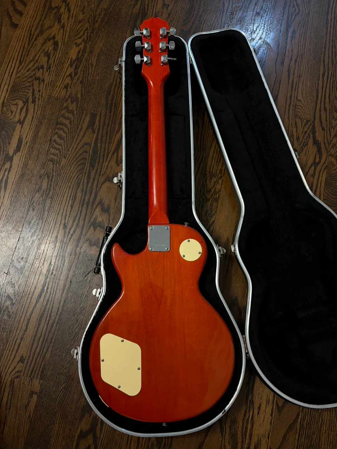 Epiphone Electric Guitar with Hard Case - photo 5