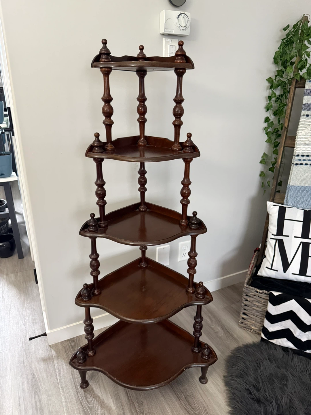 Vintage Wooden Corner Shelf - photo 2