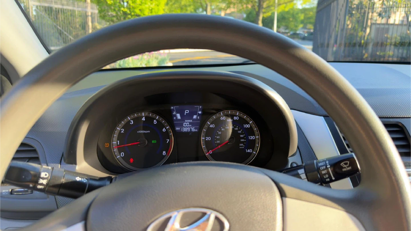 Silver Hyundai Accent Sedan - photo 5