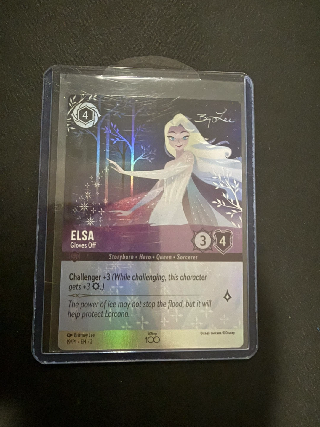 Disney Lorcana Elsa "Gloves Off" Trading Card 19/P1-EN-2