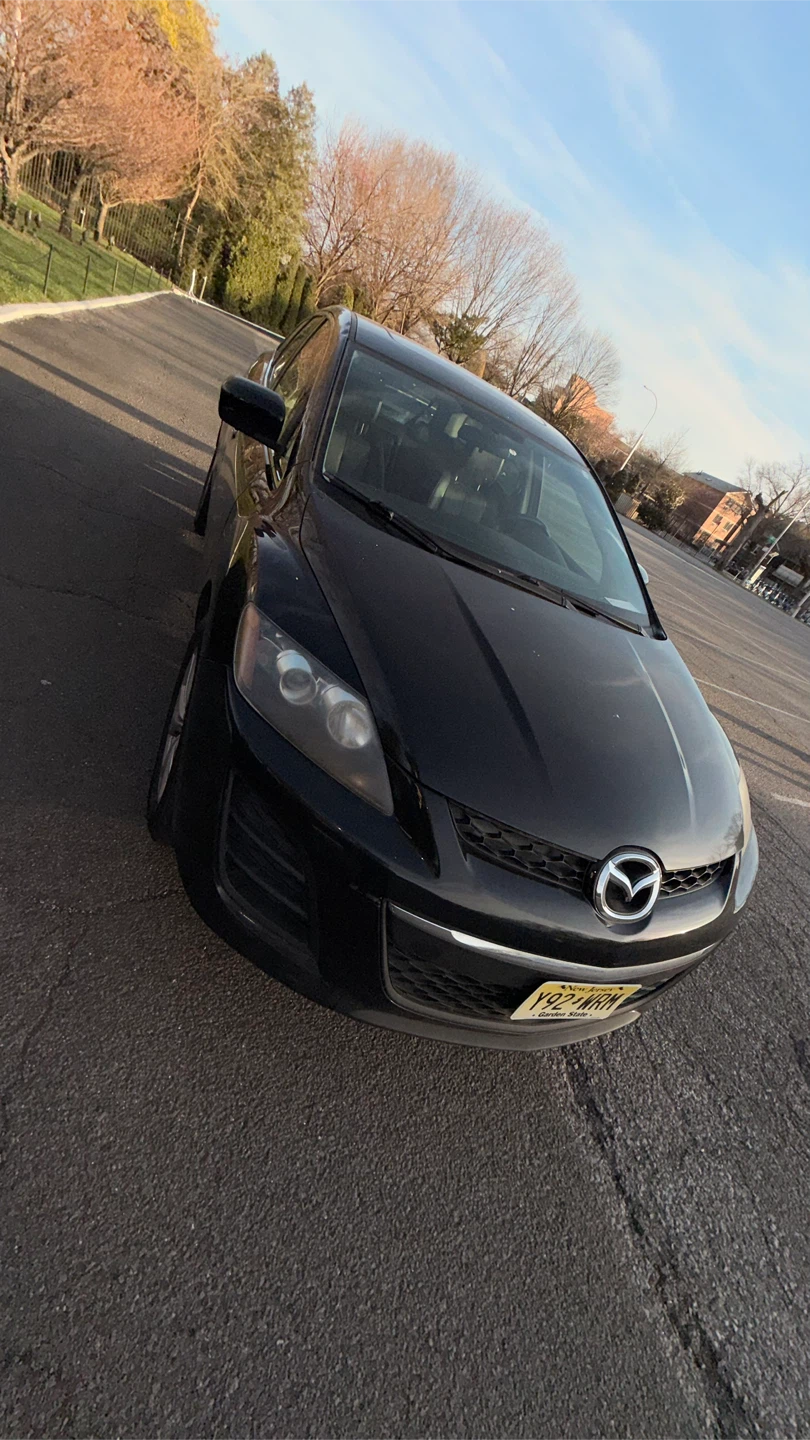 Black Mazda CX-7 SUV - photo 3
