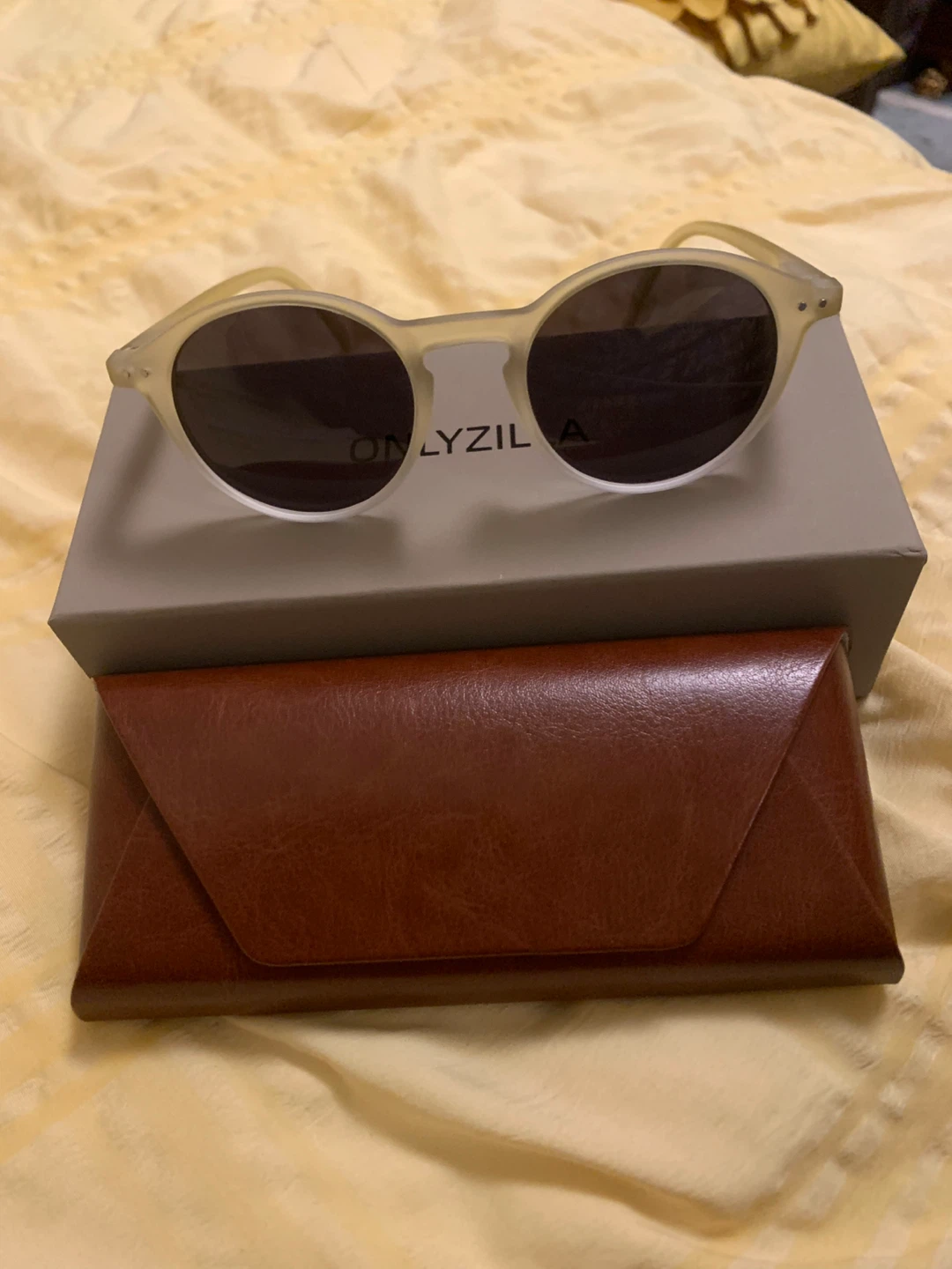 ONLYZILLA Sunglasses with Case - photo 2
