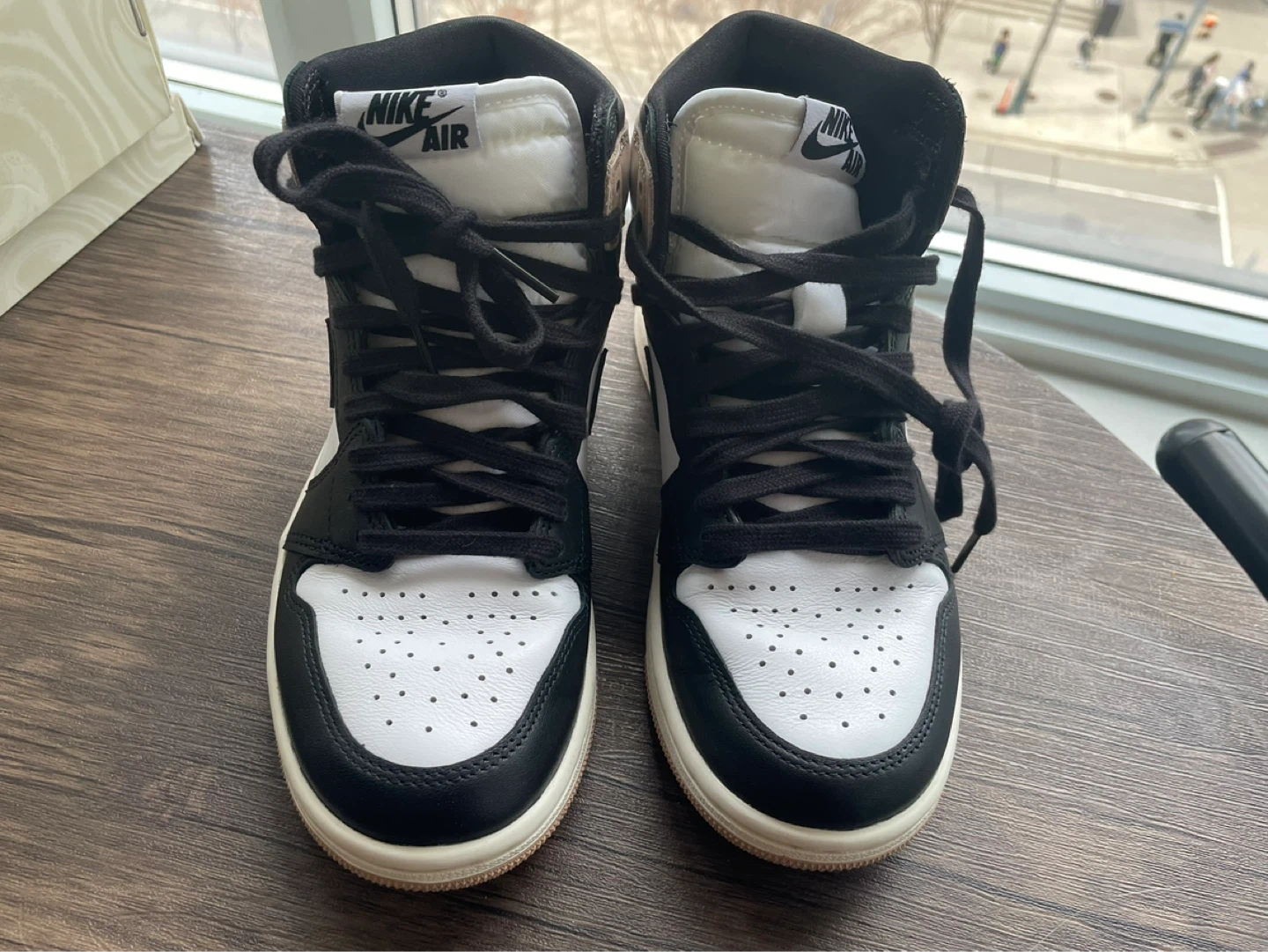 Nike Air Jordan 1 Retro High OG “Latte” – Women’s Size 6 - photo 3