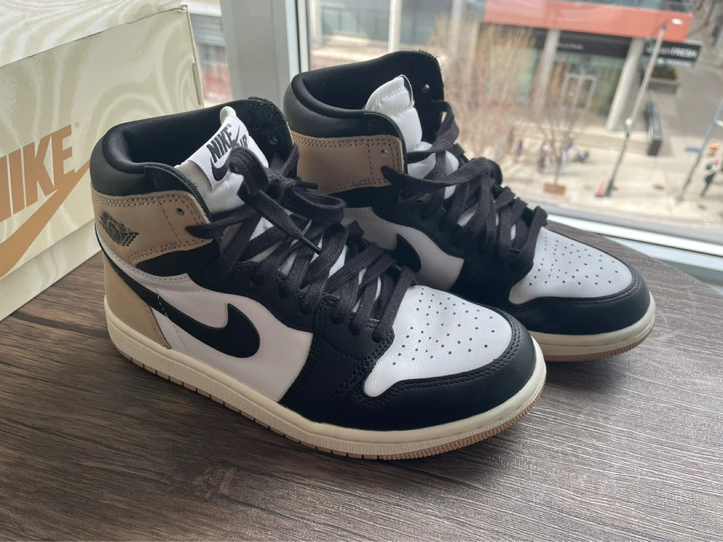 Nike Air Jordan 1 Retro High OG “Latte” – Women’s Size 6