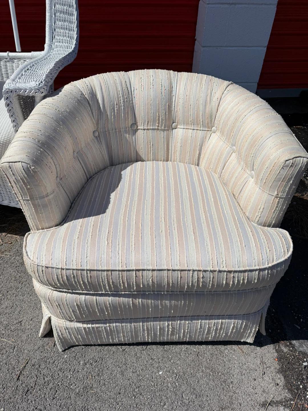 Vintage Drexel Barrel Style Striped Accent Chair - photo 2