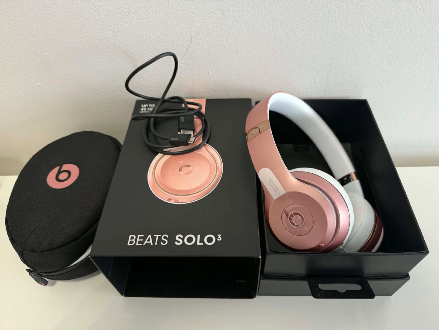 Beats Solo3 Wireless On-Ear Headphones - Rose Gold