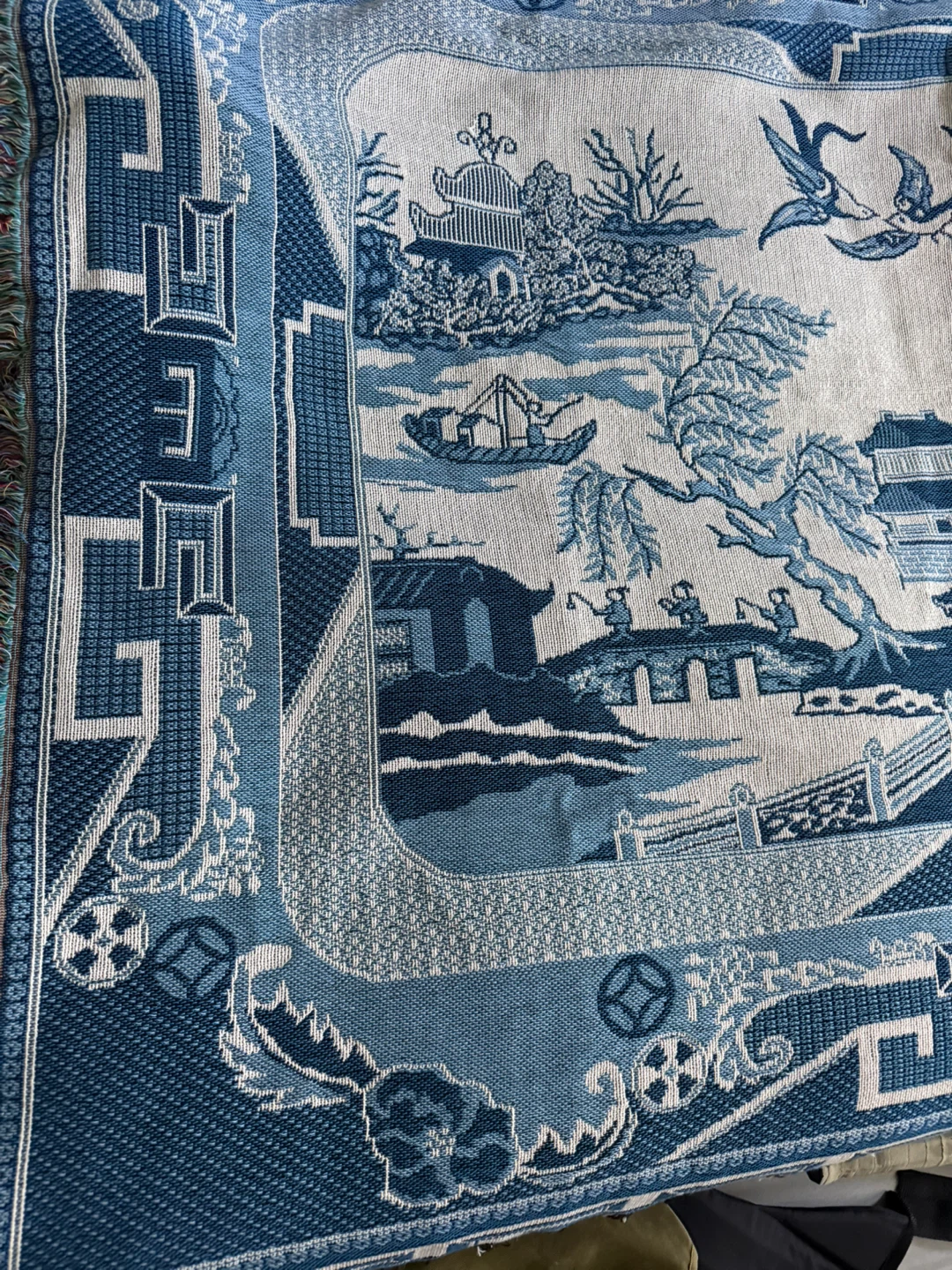Blue Willow Pattern Throw Blanket - photo 2