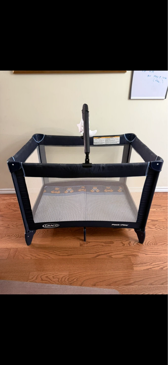 Play/Sleep Playard with Multi-level and Toys - photo 2