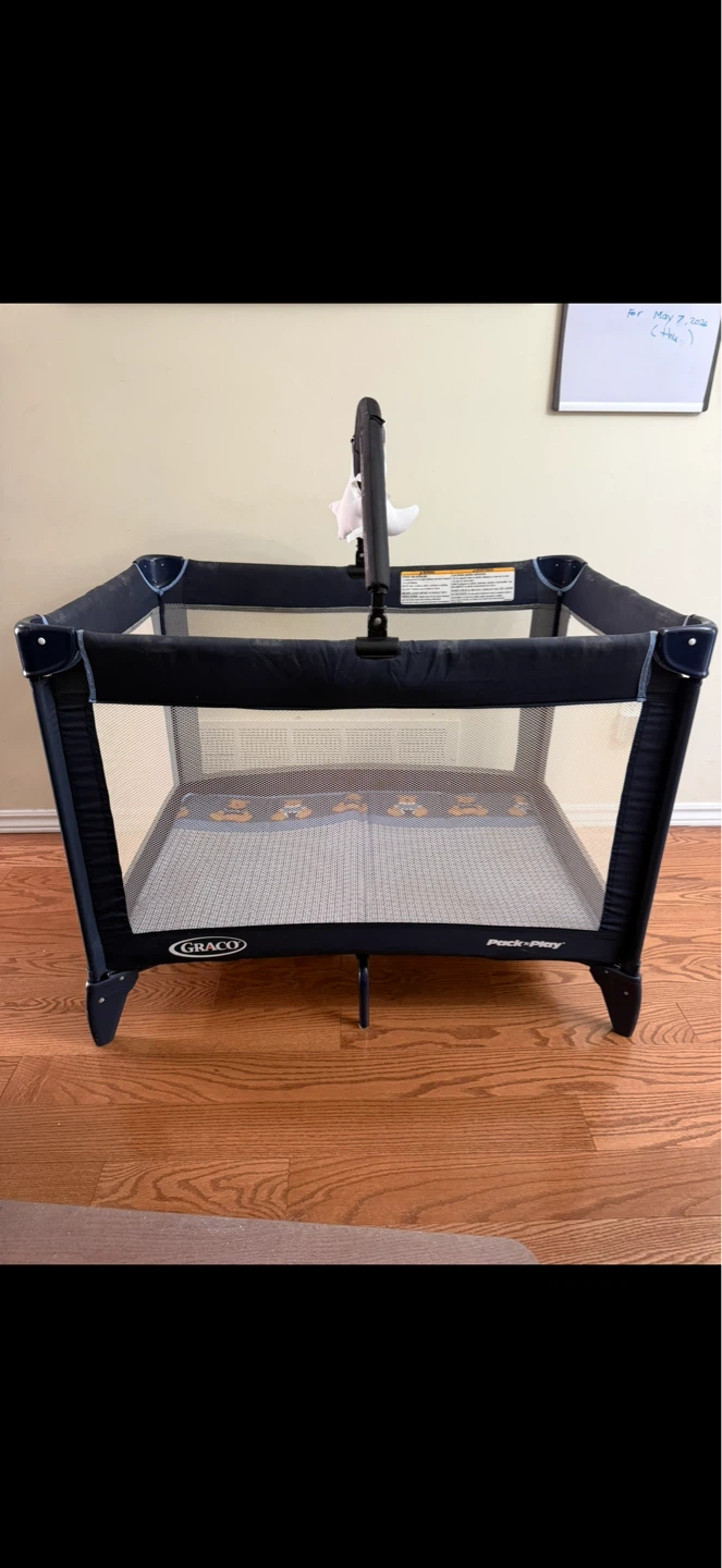 Play/Sleep Playard with Multi-level and Toys - photo 3