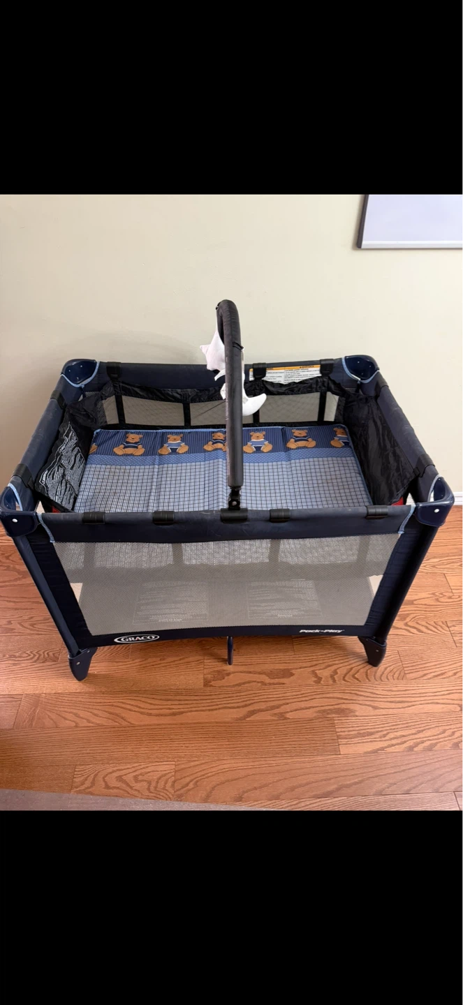 Play/Sleep Playard with Multi level and Toys - photo 5