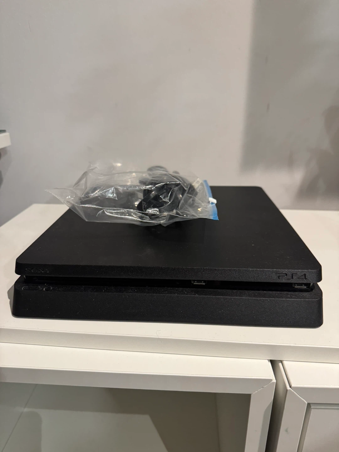 ps4 + optional games - photo 2