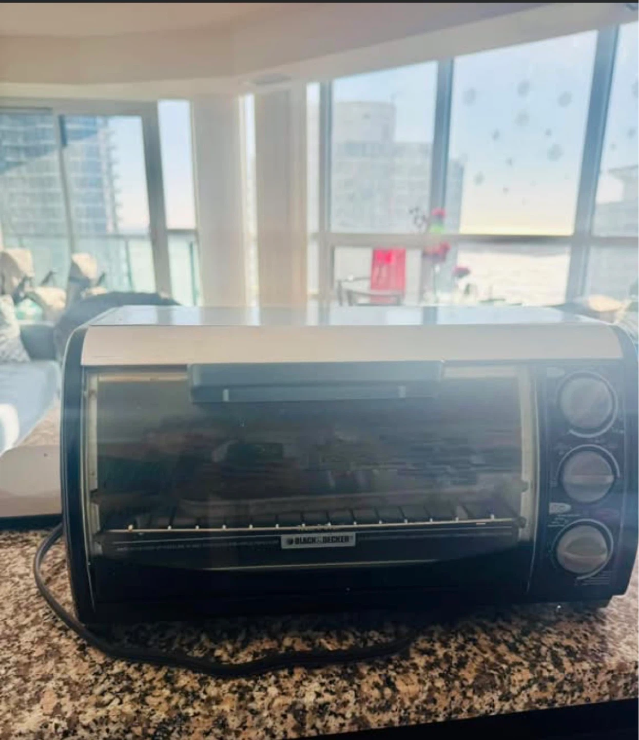 BLACK+DECKER 4-Slice Toaster Oven