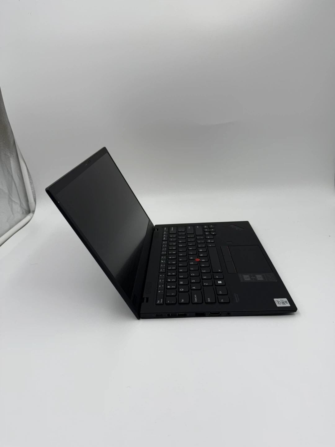 Touchscreen Lenovo ThinkPad X1 Carbon Gen 8 Laptop - photo 2