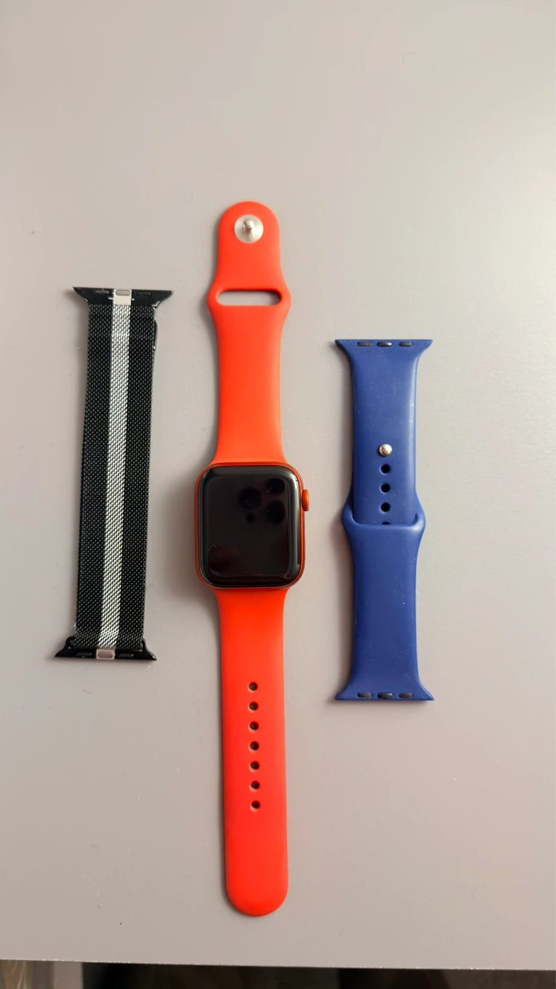 Apple Watch Series 6 44 mm with AirPods 2nd Generation. - photo 2