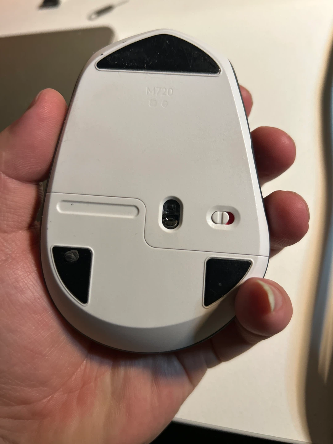 Logitech M720 wireless mouse - photo 2