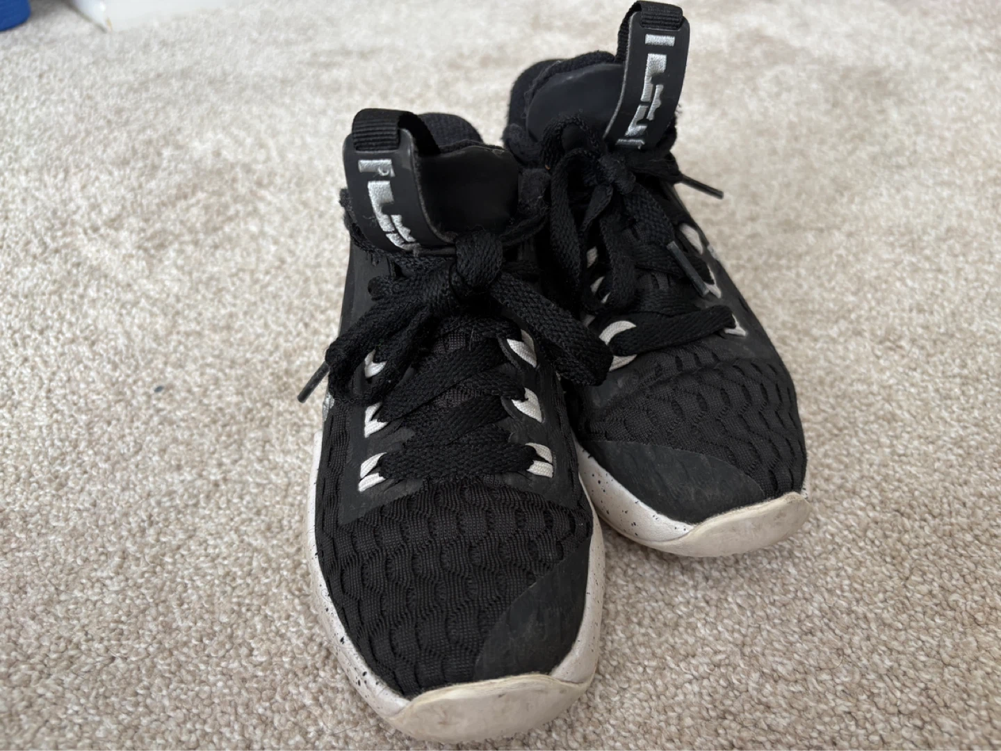 Nike LeBron Witness 5 Basketball Shoes - photo 3