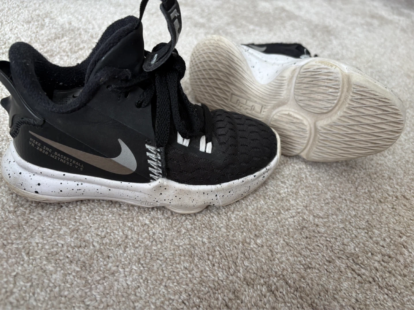 Nike LeBron Witness 5 Basketball Shoes - photo 5