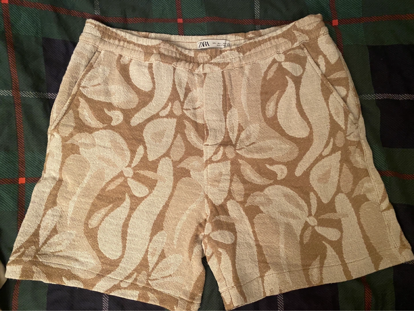 ZARA Textured Pattern Shorts Size L（MEX32）
